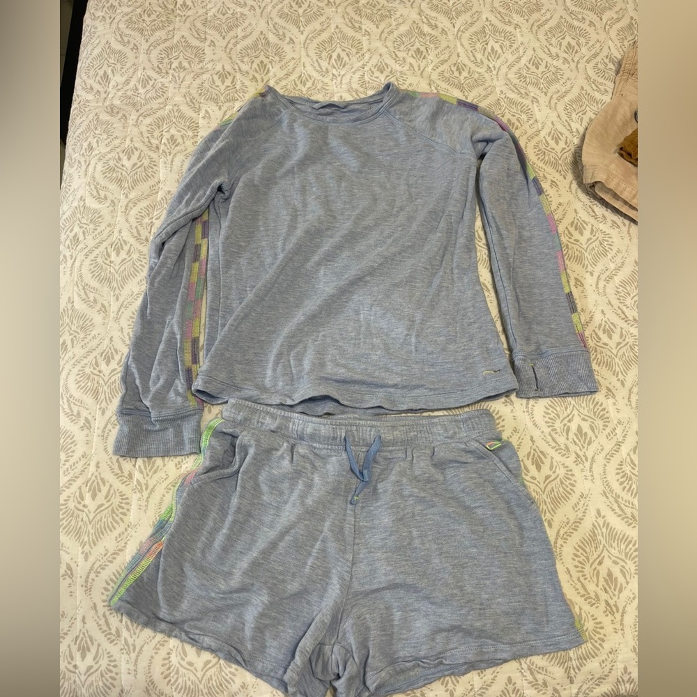 Vineyard Vines Girls Kids Blue Pajama Set with Rainbow Stripes